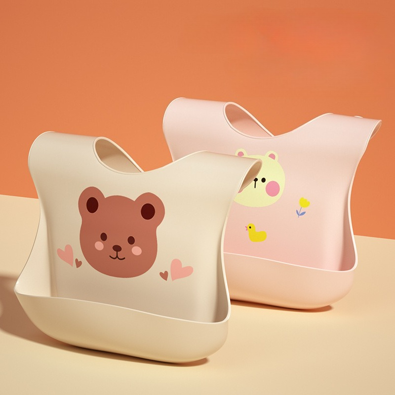 Waterproof Baby Bibs Silicone - 防水ベビービブソフトシリコンスカーフかわいい漫画クマプリントげっぷ布調節可能なビブベビー授乳エプロン子供の食事用