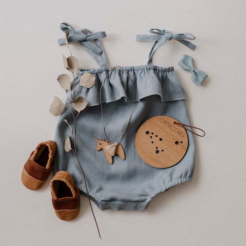 女の赤ちゃんのための夏のロンパース,蝶ネクタイ付きの綿とリネ - Baby Summer Linen Sleeveless Jumpsuit のレビューと価格