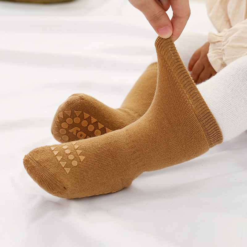 肥厚子供フロアソックス幼児ベビーボーイズガールズピュアカラー - Unisex Baby Socks Non Slip のレビューと価格
