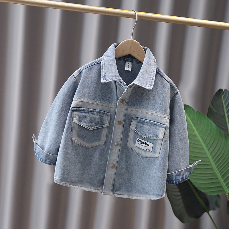春秋のファッション男の子デニムジャケットフロントポケット幼児 - Baby Clothes のレビューと価格